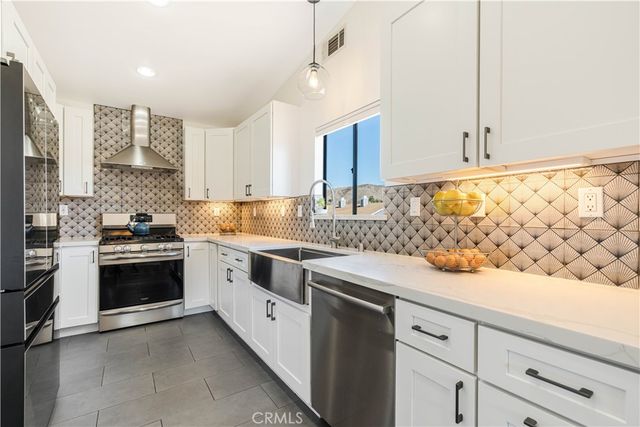 29123 Thousand Oaks Blvd C, Agoura Hills, CA 91301