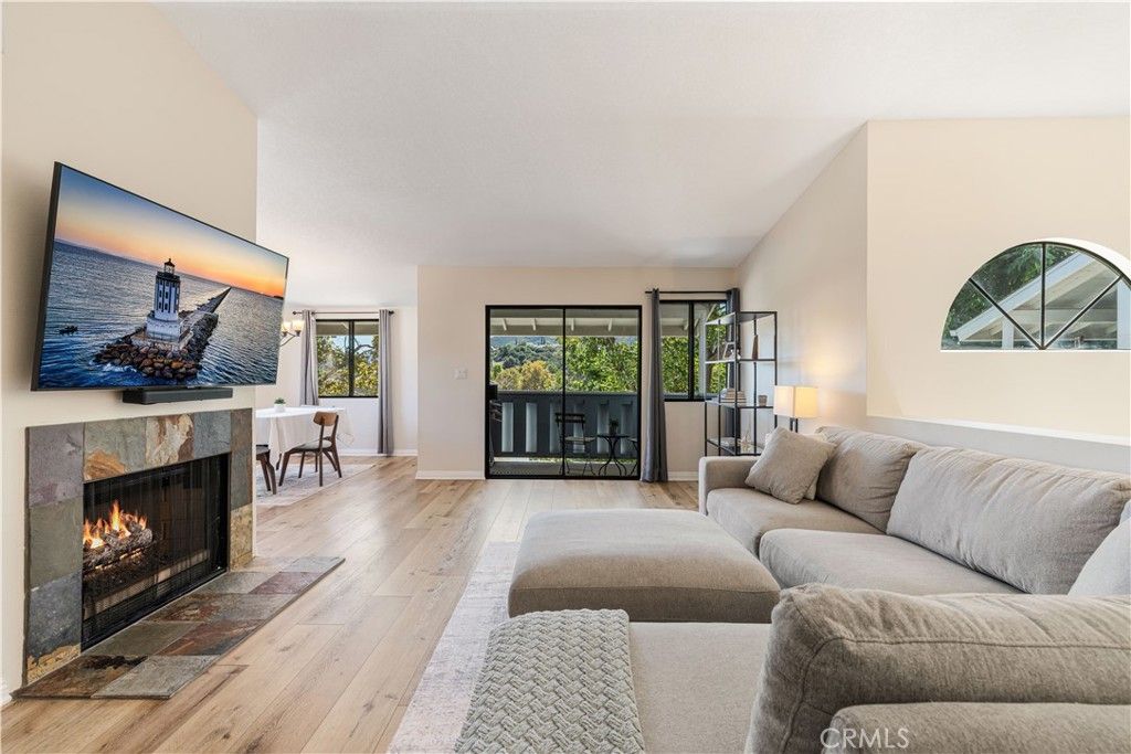 29123 Thousand Oaks Blvd C, Agoura Hills, CA 91301 — photo 3