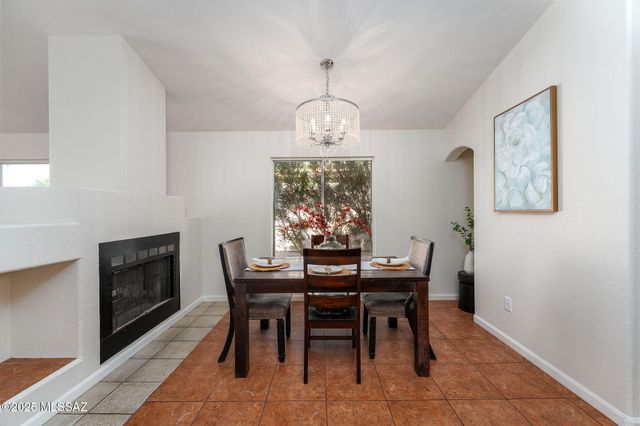 8869 N Willeta Drive, Tucson, AZ 85743