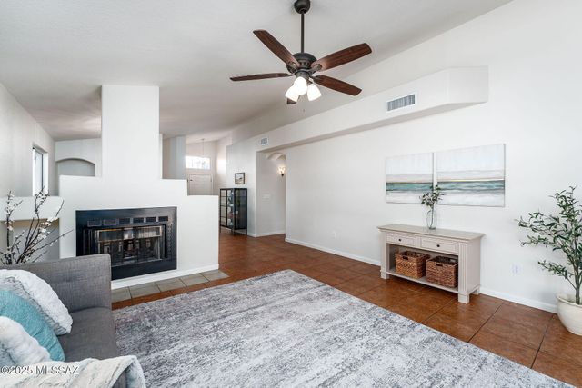 8869 N Willeta Drive, Tucson, AZ 85743