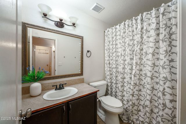 8869 N Willeta Drive, Tucson, AZ 85743