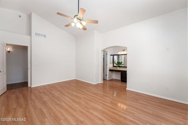 8869 N Willeta Drive, Tucson, AZ 85743