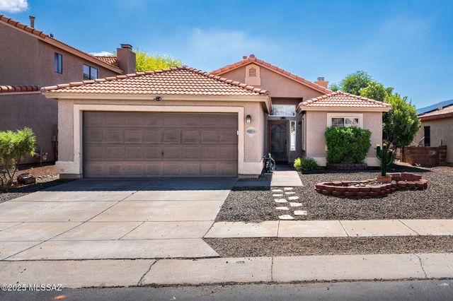 8869 N Willeta Drive, Tucson, AZ 85743