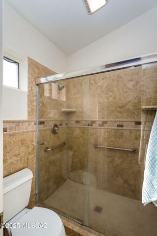 8869 N Willeta Drive, Tucson, AZ 85743