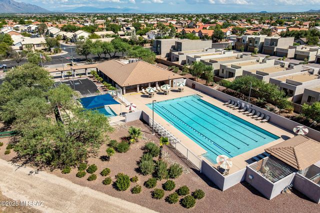 8869 N Willeta Drive, Tucson, AZ 85743