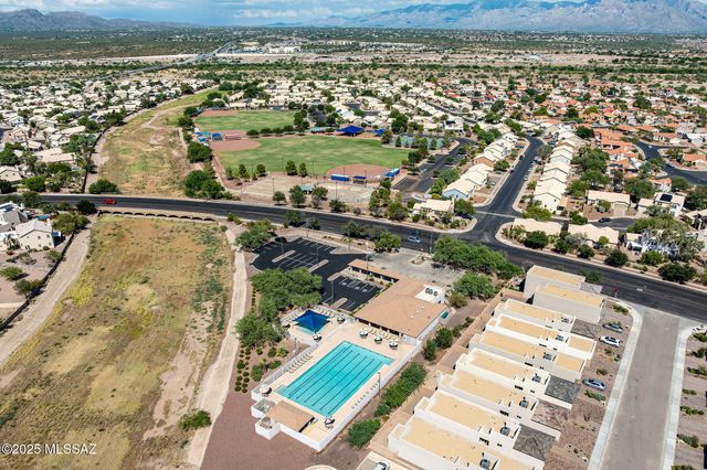 8869 N Willeta Drive, Tucson, AZ 85743