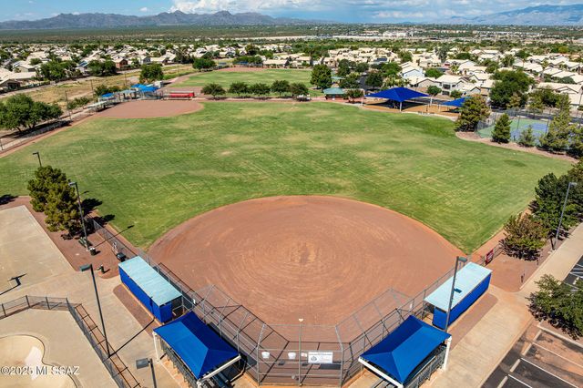 8869 N Willeta Drive, Tucson, AZ 85743