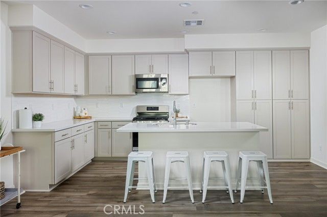 420 Coyote, Lake Forest (el Toro), CA 92610