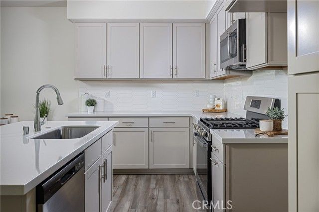 420 Coyote, Lake Forest (el Toro), CA 92610