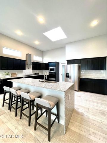 3897 Surmise Street, El Paso, TX 79938