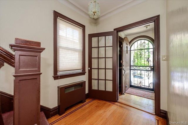 1827 Hering Avenue, Bronx, NY 10461