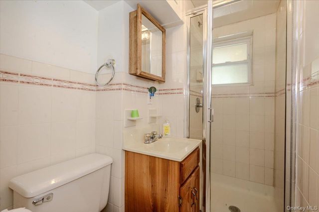 1827 Hering Avenue, Bronx, NY 10461
