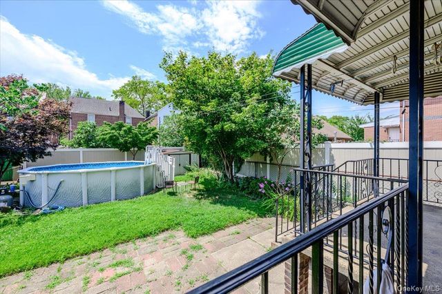1827 Hering Avenue, Bronx, NY 10461