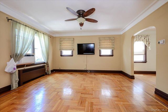 1827 Hering Avenue, Bronx, NY 10461