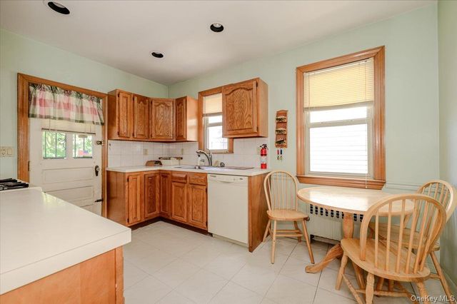 1827 Hering Avenue, Bronx, NY 10461