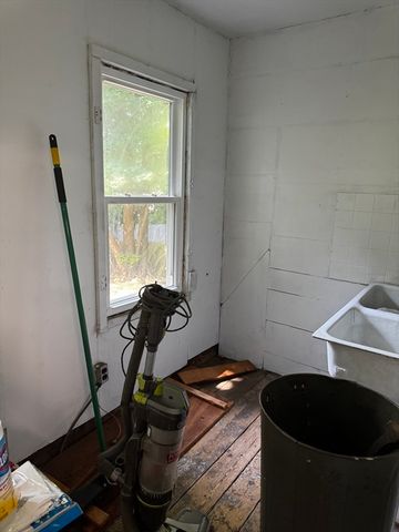 47 Ward Street, Chicopee, MA 01020