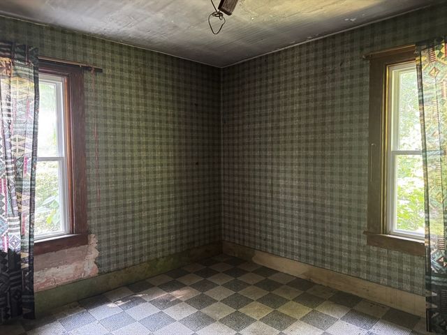47 Ward Street, Chicopee, MA 01020