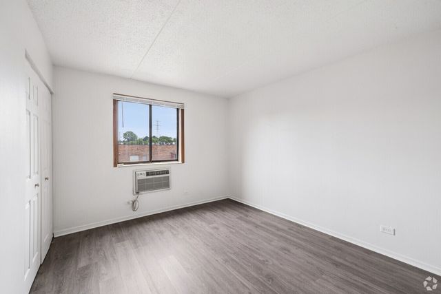 1820 N Delany Road 311, Gurnee, IL 60031