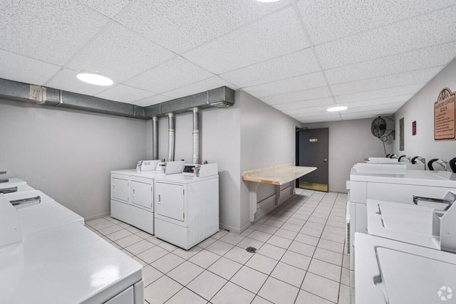 1820 N Delany Road 311, Gurnee, IL 60031