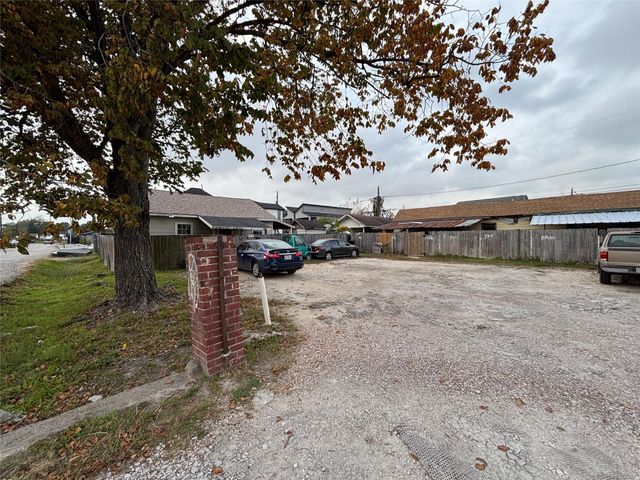 127 E 43rd Street, Houston, TX 77018