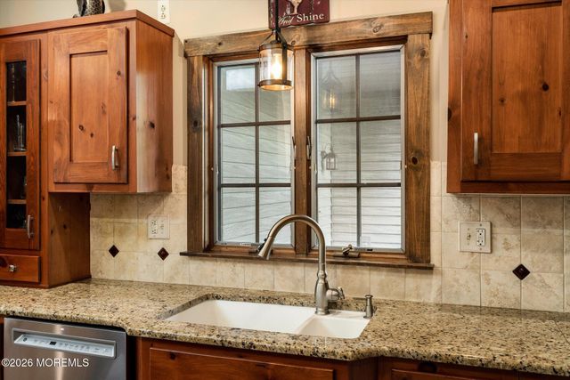 546 Province Line Road, Allentown, NJ 08501