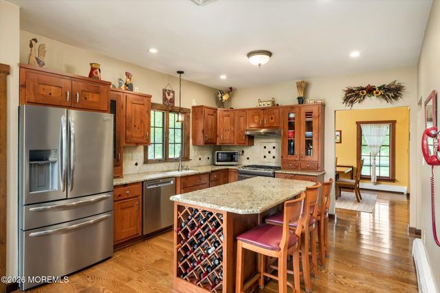 546 Province Line Road, Allentown, NJ 08501