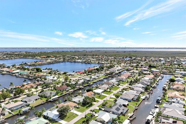 5301 SW 8TH PLACE, Cape Coral, FL 33914