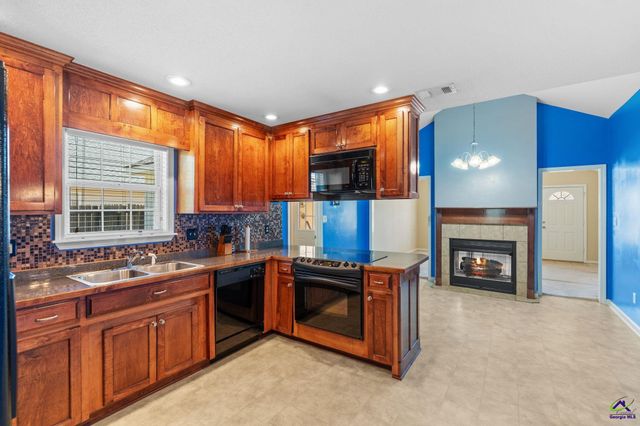 216 Wembley Drive, Warner Robins, GA 31088