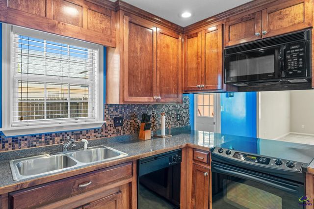 216 Wembley Drive, Warner Robins, GA 31088