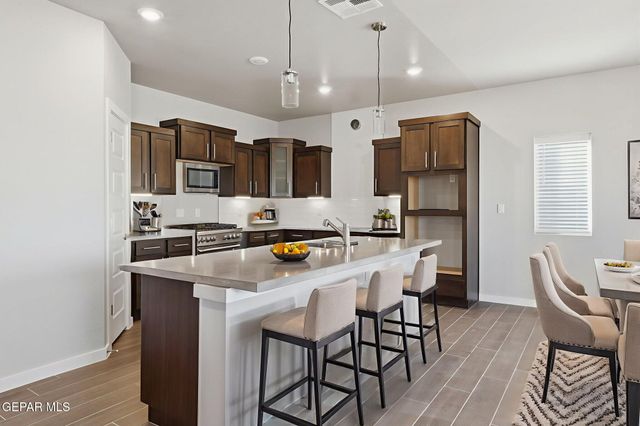 11873 Barrenkale Place, El Paso, TX 79934