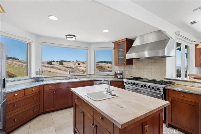 380 Huntington Road, Cambria, CA 93428