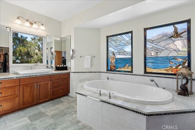 380 Huntington Road, Cambria, CA 93428