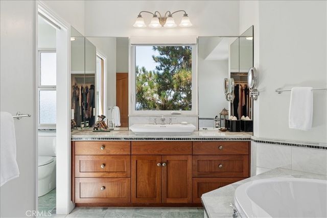380 Huntington Road, Cambria, CA 93428