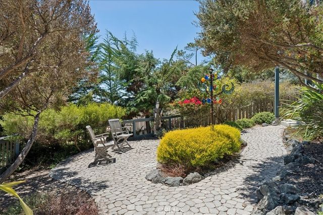380 Huntington Road, Cambria, CA 93428