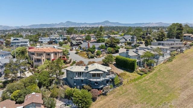 380 Huntington Road, Cambria, CA 93428