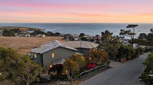 380 Huntington Road, Cambria, CA 93428