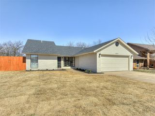 625 NE 15 Street, Moore, OK 73160