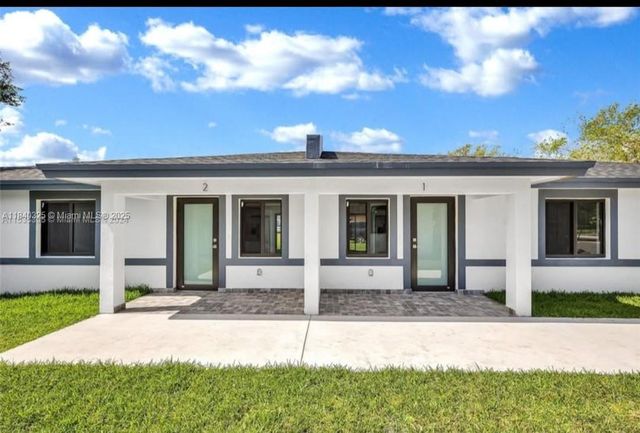 673 NW 14th St, Florida City, FL 33034