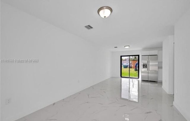 673 NW 14th St, Florida City, FL 33034