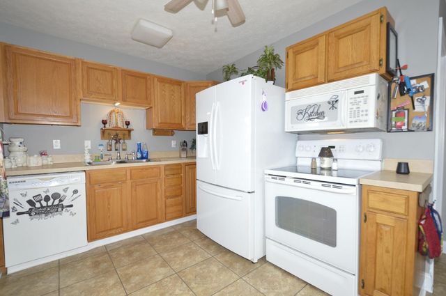 1716 N Sweetbriar Lane 1716 N Sweetbriar Lane, Springfield, OH 45505