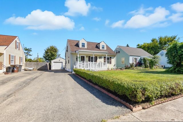 1716 N Sweetbriar Lane 1716 N Sweetbriar Lane, Springfield, OH 45505