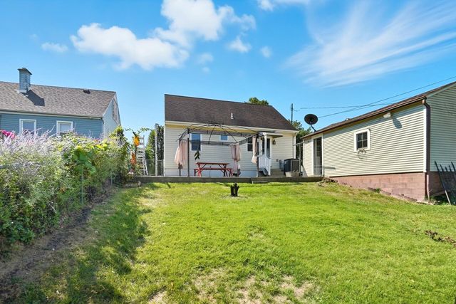 1716 N Sweetbriar Lane 1716 N Sweetbriar Lane, Springfield, OH 45505