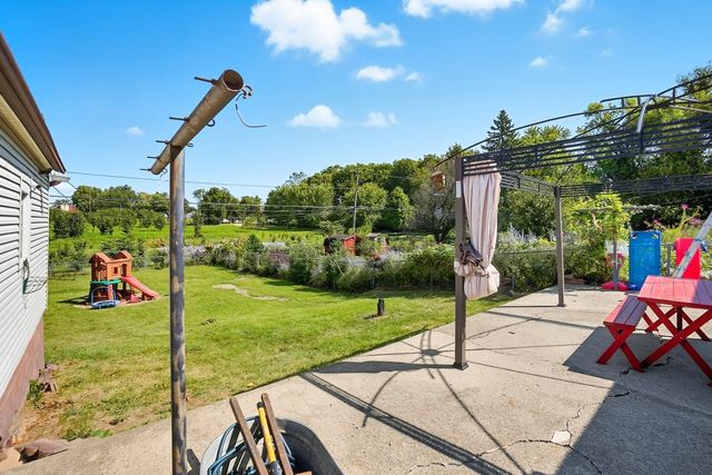 1716 N Sweetbriar Lane 1716 N Sweetbriar Lane, Springfield, OH 45505