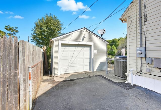 1716 N Sweetbriar Lane 1716 N Sweetbriar Lane, Springfield, OH 45505