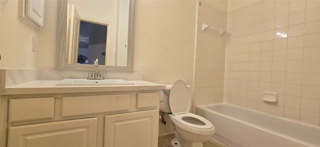 21038 Narrow Gate Drive, Houston, TX 77095