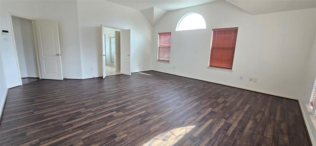 21038 Narrow Gate Drive, Houston, TX 77095