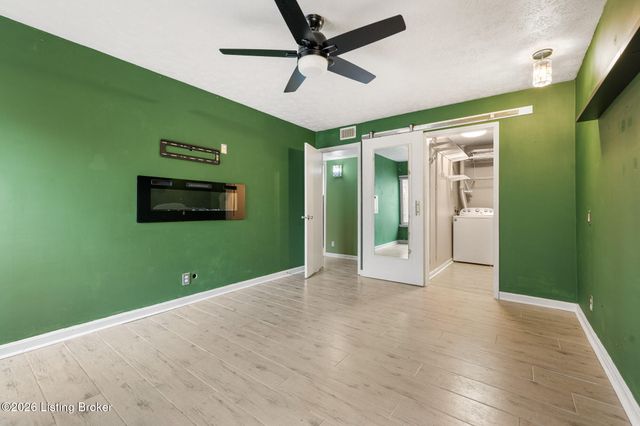 1935 Gardiner Ln J134, Louisville, KY 40205