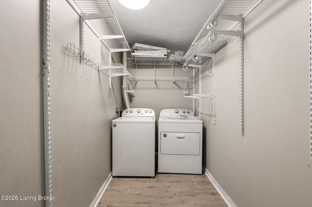 1935 Gardiner Ln J134, Louisville, KY 40205