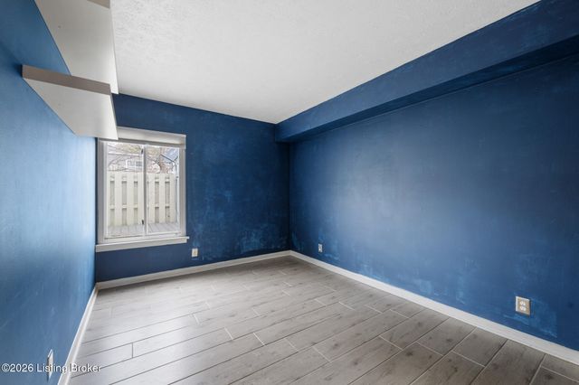 1935 Gardiner Ln J134, Louisville, KY 40205