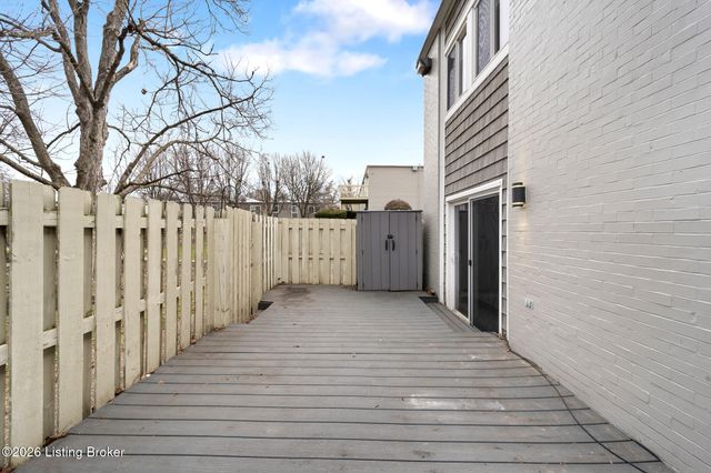 1935 Gardiner Ln J134, Louisville, KY 40205